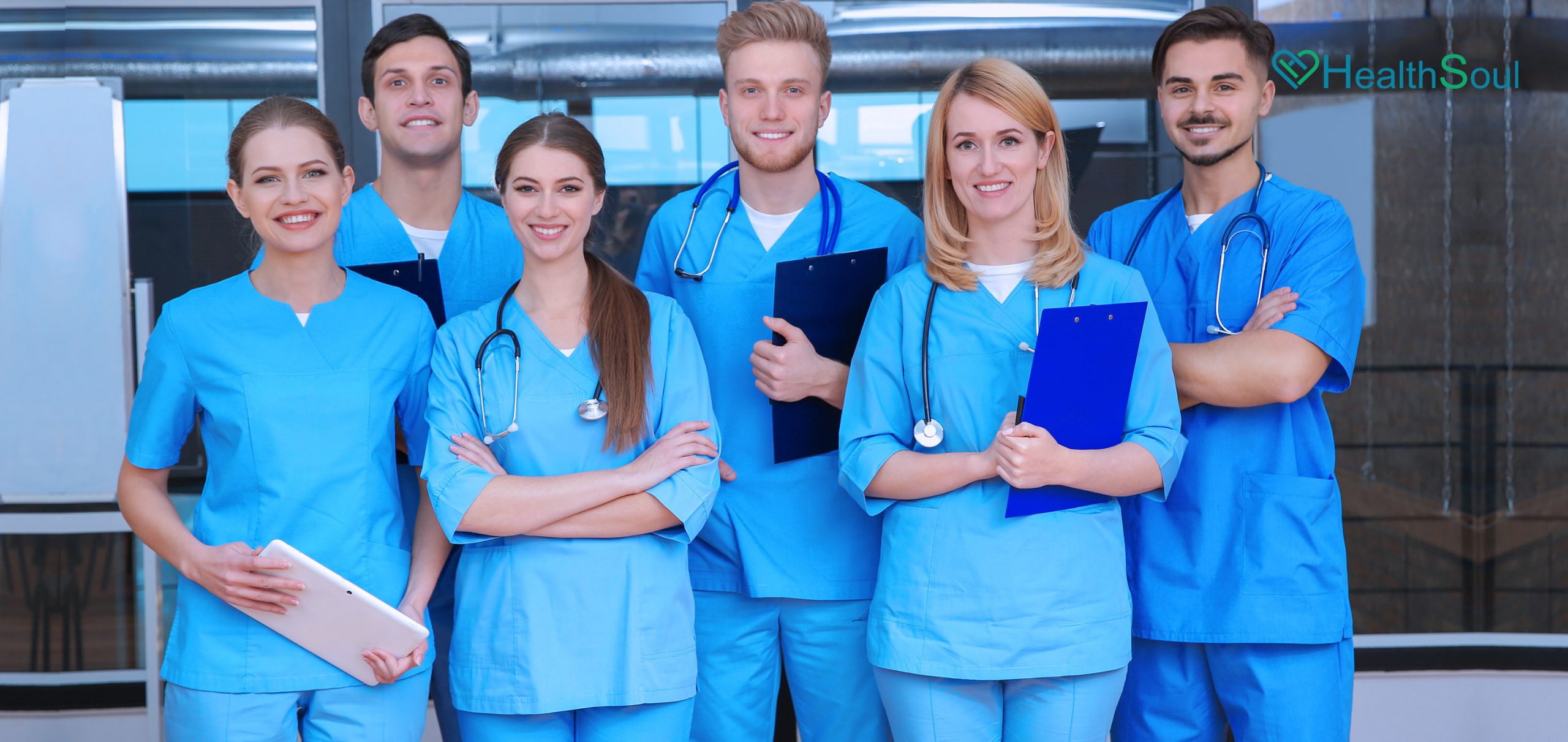 Practical Tips To Choose The Right Medical Nursing Scrubs | HealthSoul